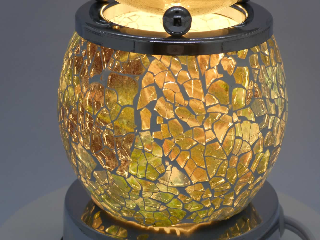 Mosaic Sage Cracked Design Round Glass Touch Activation Warmer